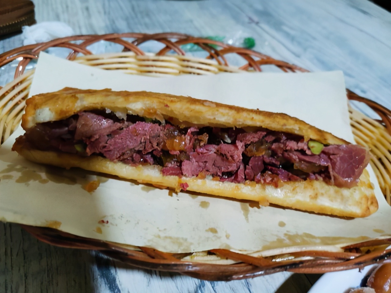 唐山老边驴肉火烧,唐山驴肉火烧卷