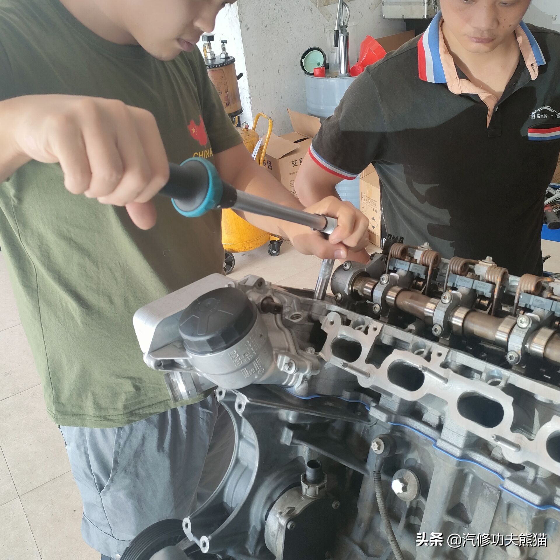 宝马e90325i2007款,宝马e90漏机油通病