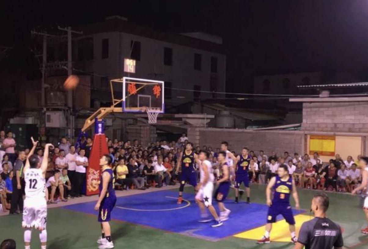 中美街球对比视频,中美街球对比