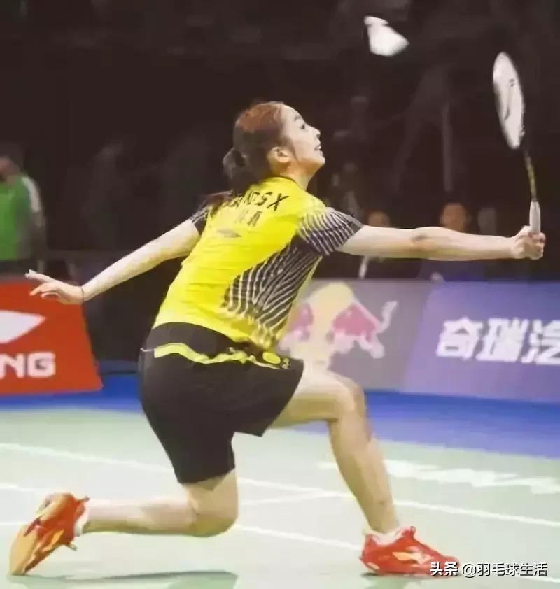 教你几个羽毛球训练简单技巧,羽毛球秘籍书本