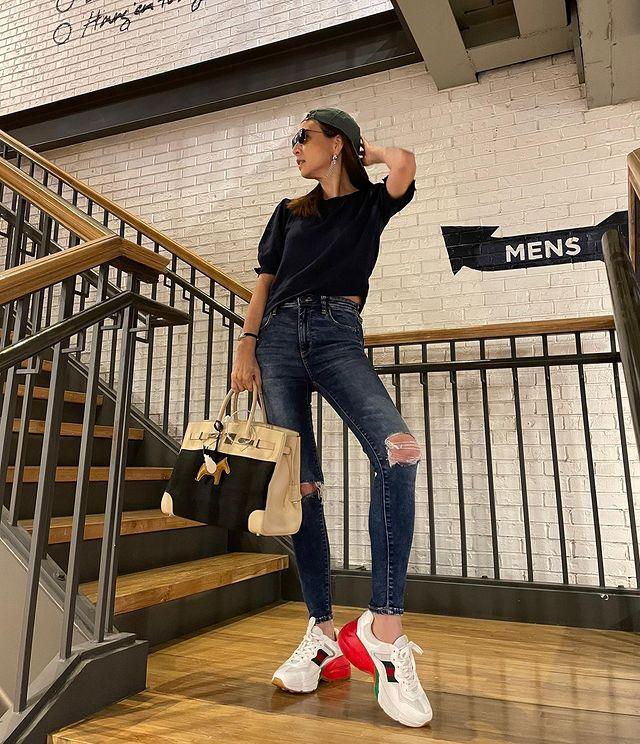 泰国名媛伍伦盼年轻时,泰国富婆伍伦身高体重