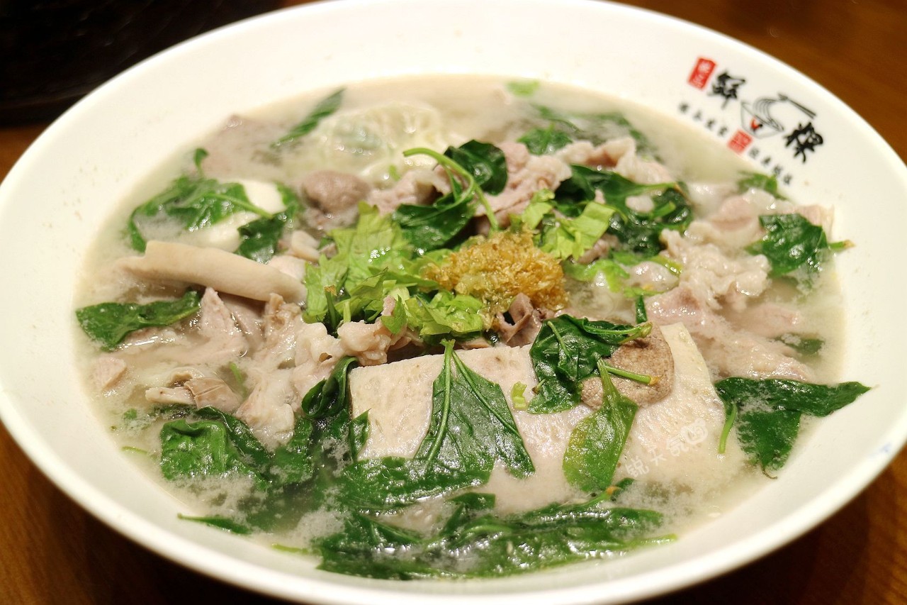 石磨现做现卖,一碗正宗的潮汕粿条