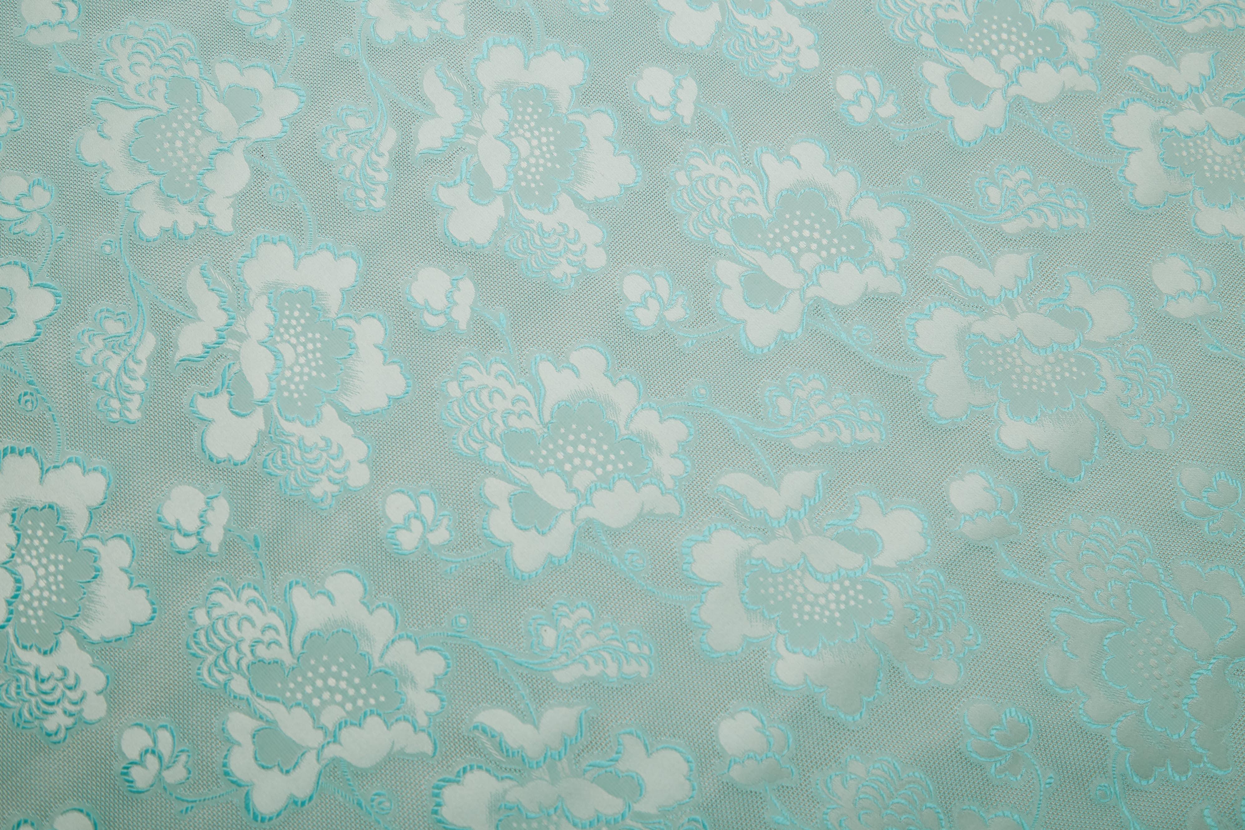 我在直播间做寿衣女模特，入行三年，有位大哥告诉我不要忘记初心