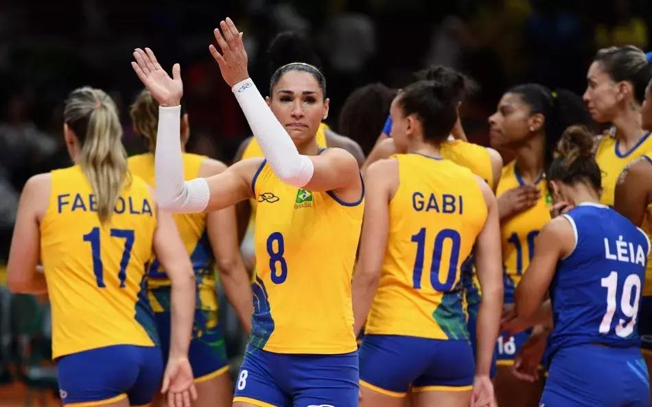 郎平执教8年都获得过哪些荣誉,郎平的贡献有多大