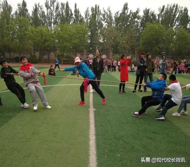 走向操场，“趣”跑步，“趣”踢球——尖草坪区恒大名都小学