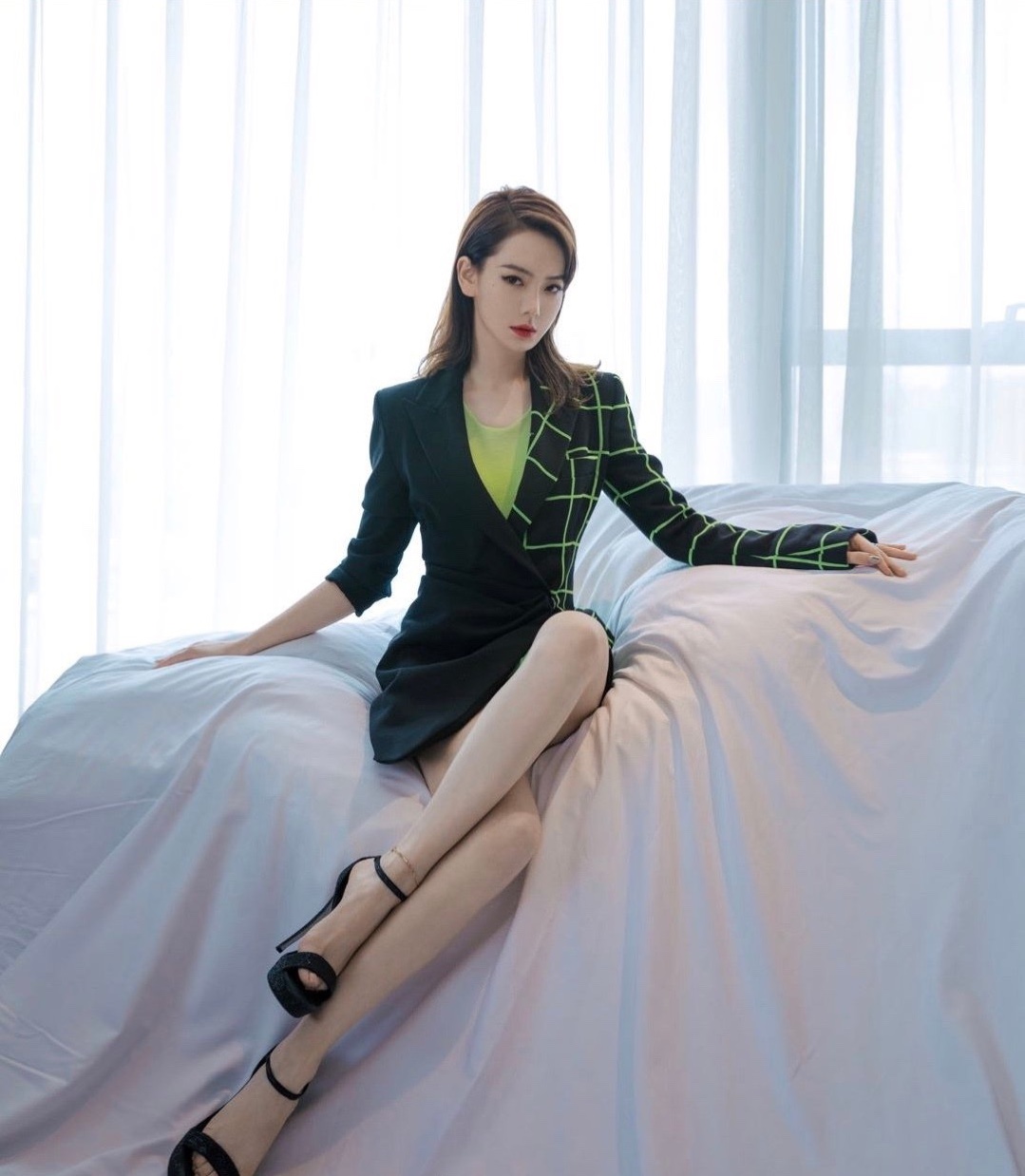 纯欲风女神高级穿搭,轻熟风穿搭女生夏季高级感