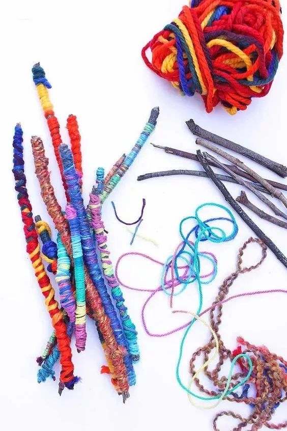 幼儿园用干树枝做成的手工,树枝创意100种手工画幼儿园