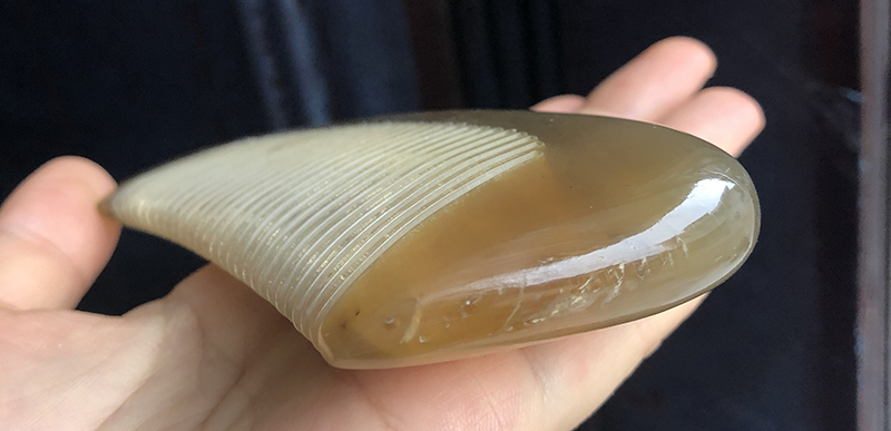 牛角梳真假如何辨别,水牛牛角梳怎么分辨真假