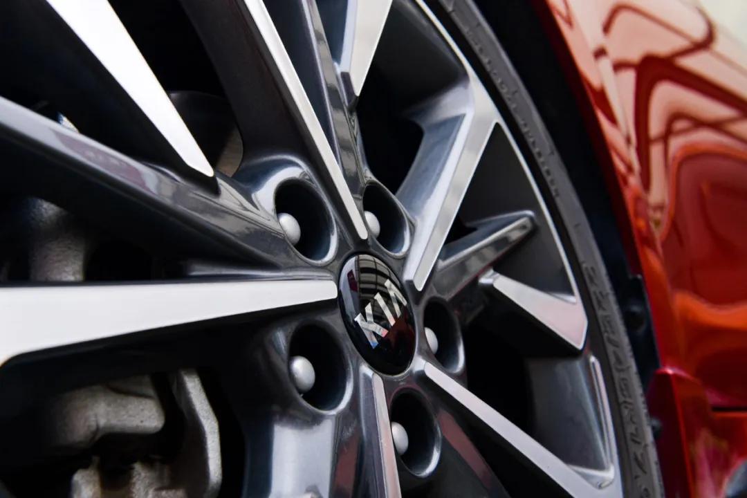 平顺稳当易种草，试驾东风悦达起亚K3