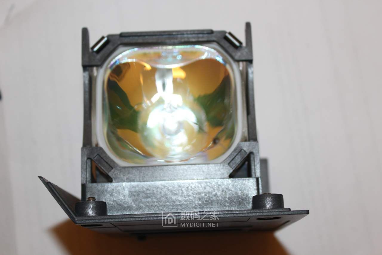 都是钽电容惹的祸：拆修宝施玛（Proxima）3LCD投影机三无故障