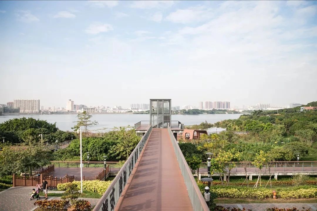 深圳11号线地铁里面看大海,深圳11号线地铁哪一段能看海