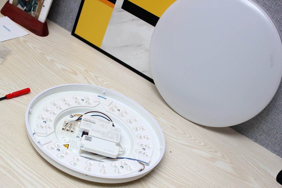 飞利浦智睿吸顶灯效果,飞利浦智睿吸顶灯支持凌动开关吗