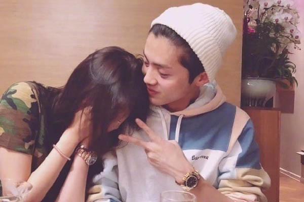 杨烁现在的妻子照片,杨烁现任妻子是谁图文