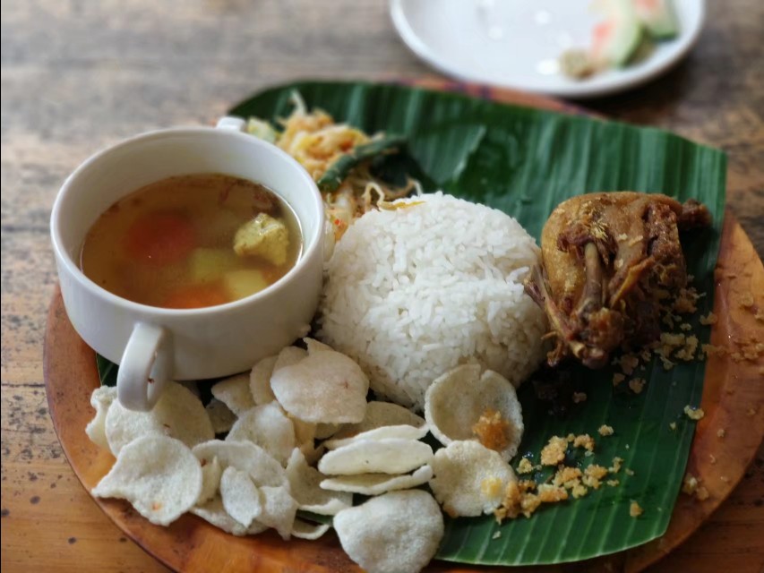 巴厘岛最美的地方是蓝梦岛,蓝梦岛最经典的地方是恶魔的眼泪