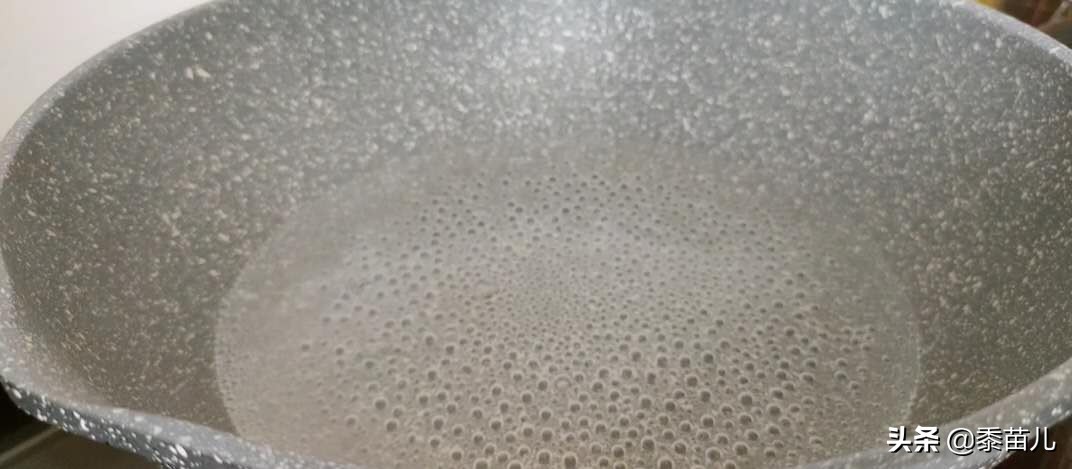 豌豆凉粉如何做的劲道有弹性,如何自制豌豆凉粉