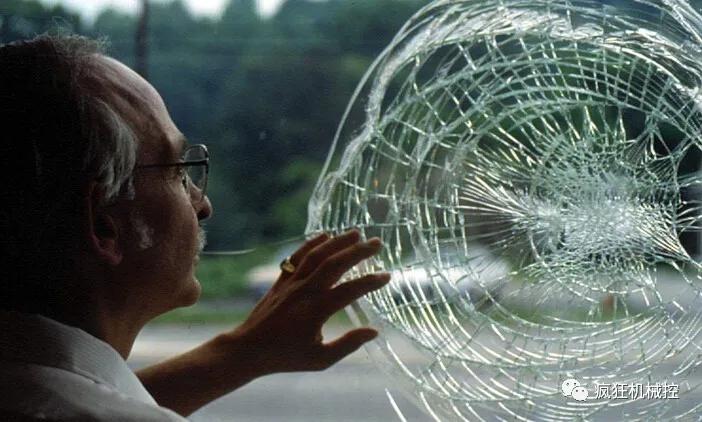 防弹玻璃可以防什么枪,防弹玻璃能抗住多少枪