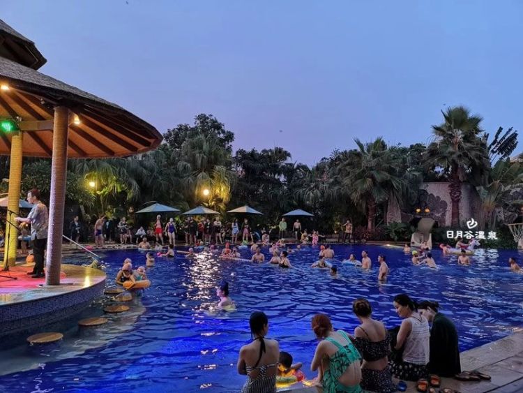 厦门日月谷温泉度假村吃饭,厦门日月谷温泉要带什么