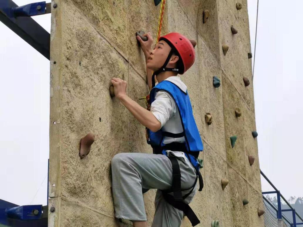 素质拓展体验课,夏令营素质拓展课