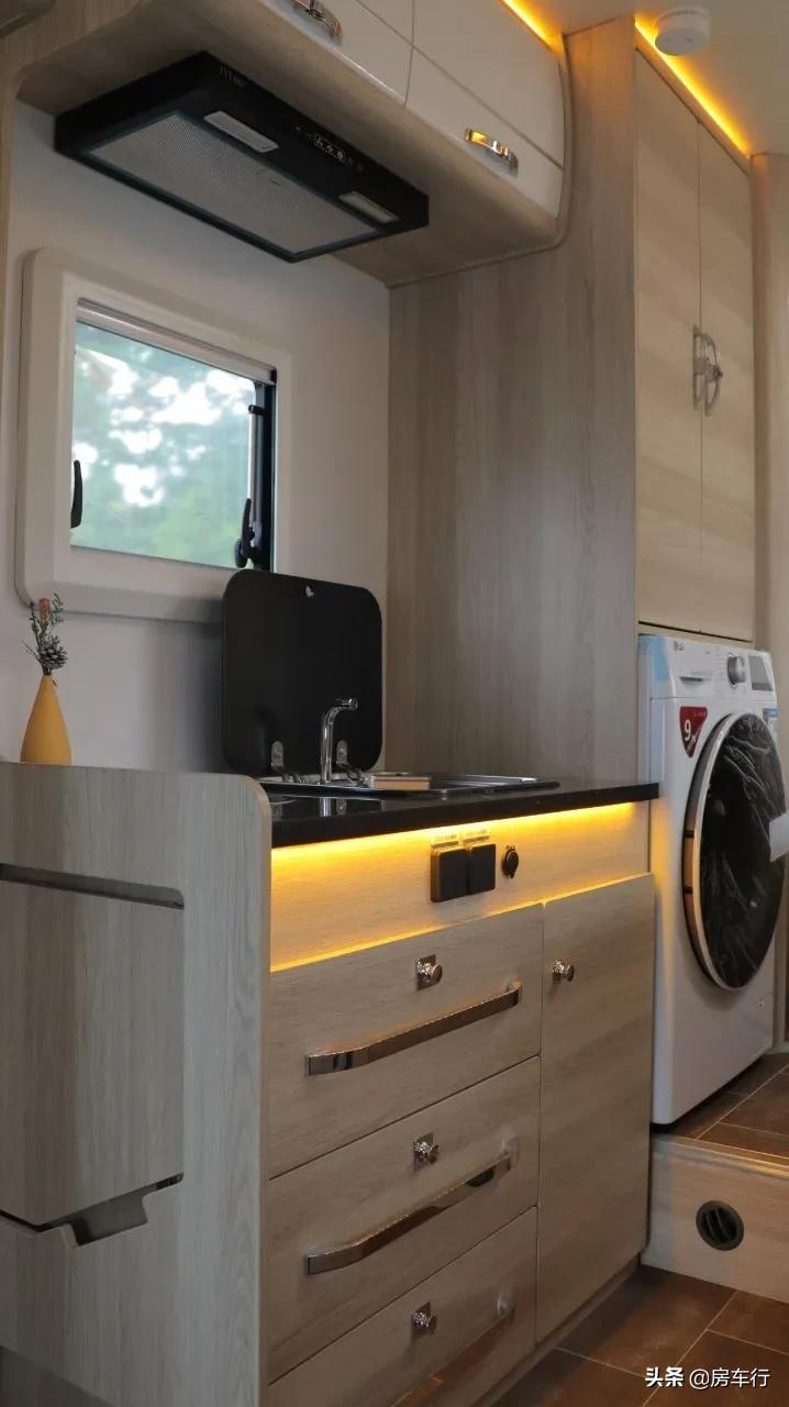 热门房车车型大全,房车十万左右高颜值的车