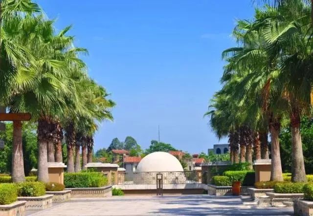 英伦风情小镇旅游推荐,游玩欧式风格小镇