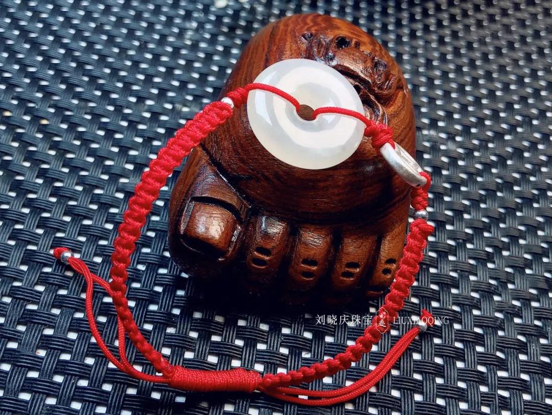 刘晓庆珠宝图片欣赏,刘晓庆的价值102亿的珠宝