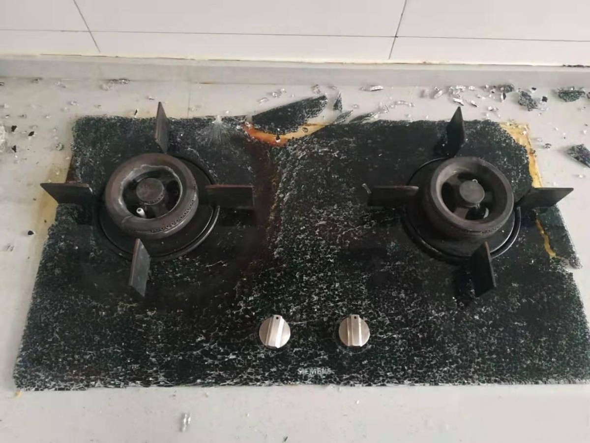 玻璃面板的燃气灶好么,玻璃面板的燃气灶好不好