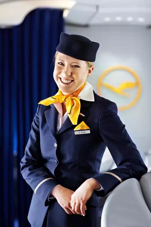 世界各国空姐的颜值 (各国空姐美丽动人)