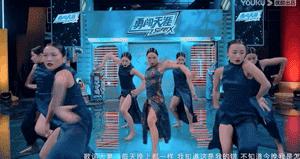 这就是街舞第四季王一博炸场,这就是街舞4张艺兴王一博开场