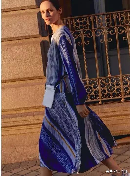 今年流行的裙子不穿高跟鞋,穿今年最流行的裙子