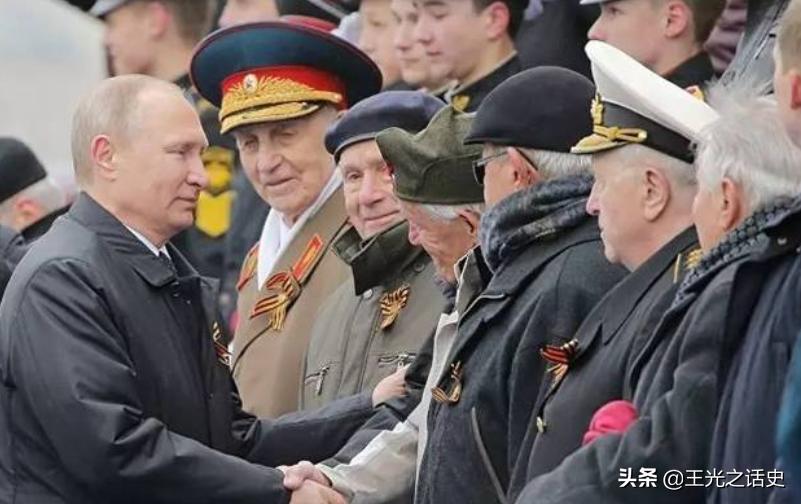 和德国纳粹不共戴天的俄罗斯，为什么有“光头纳粹”?