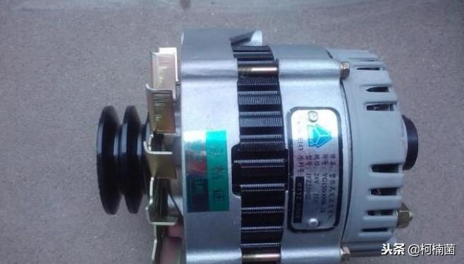 启动发动机后电瓶就充电了吗,汽车发动机给蓄电池充电要充多久