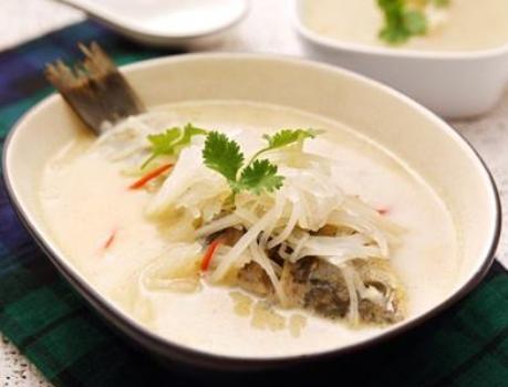 鲫鱼汤的正确做法不煎,鲫鱼汤怎么煎鱼皮不破