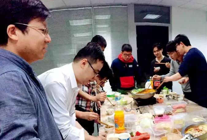 快手超频:沉默的铁岭理工男程一笑决定走出舒适区