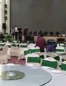 开心一刻gif搞笑动图,搞笑gif段子看起来能量满满