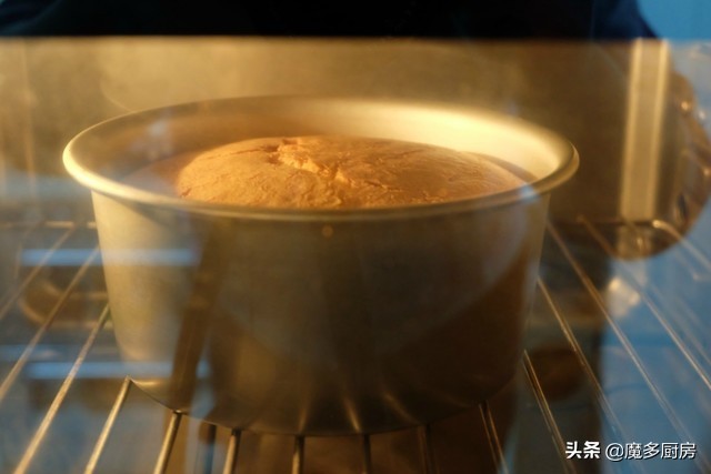 如何用鸡蛋和面粉做最简单的蛋糕,鸡蛋面粉和白砂糖做蛋糕不用牛奶