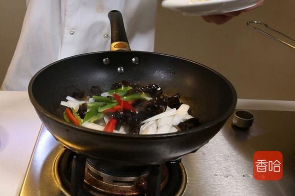 怎么炒山药清脆不发黑,炒山药不要配菜