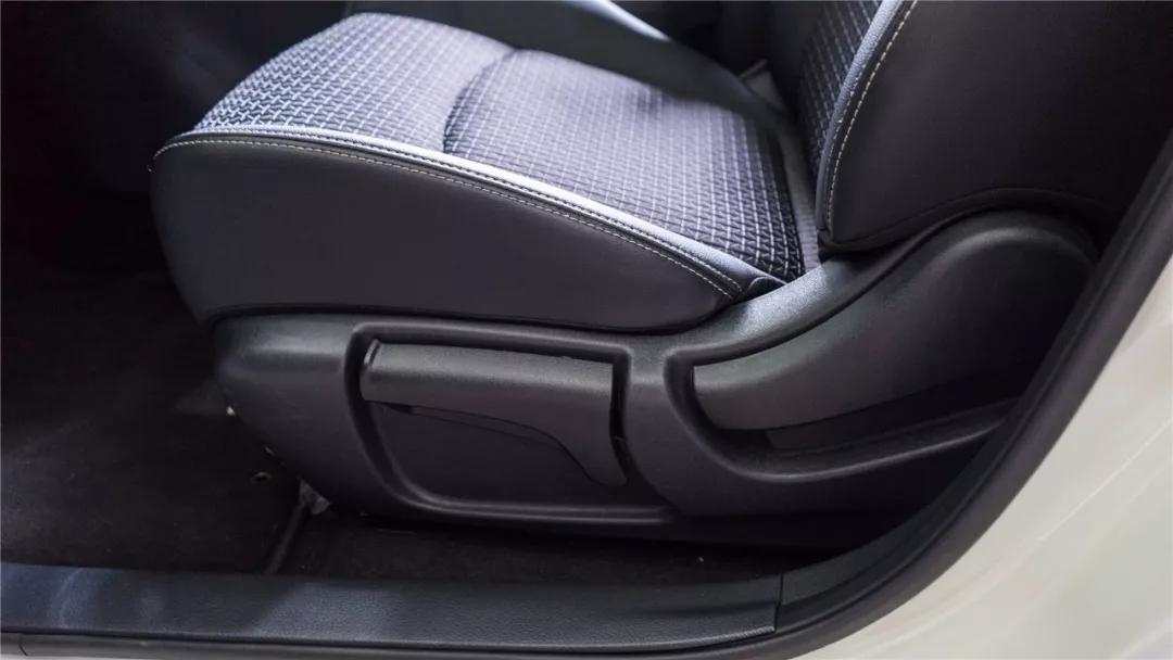 最新款日产骐达的缺点和优点,8万买个16年的日产骐达值得买吗