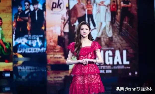 央视最靓女主播，21岁进体育频道，私下形象反差大