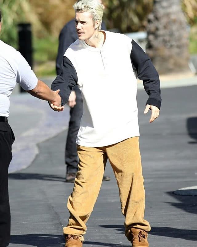 贾斯汀比伯重回艾伦秀,贾斯汀比伯today秀花絮