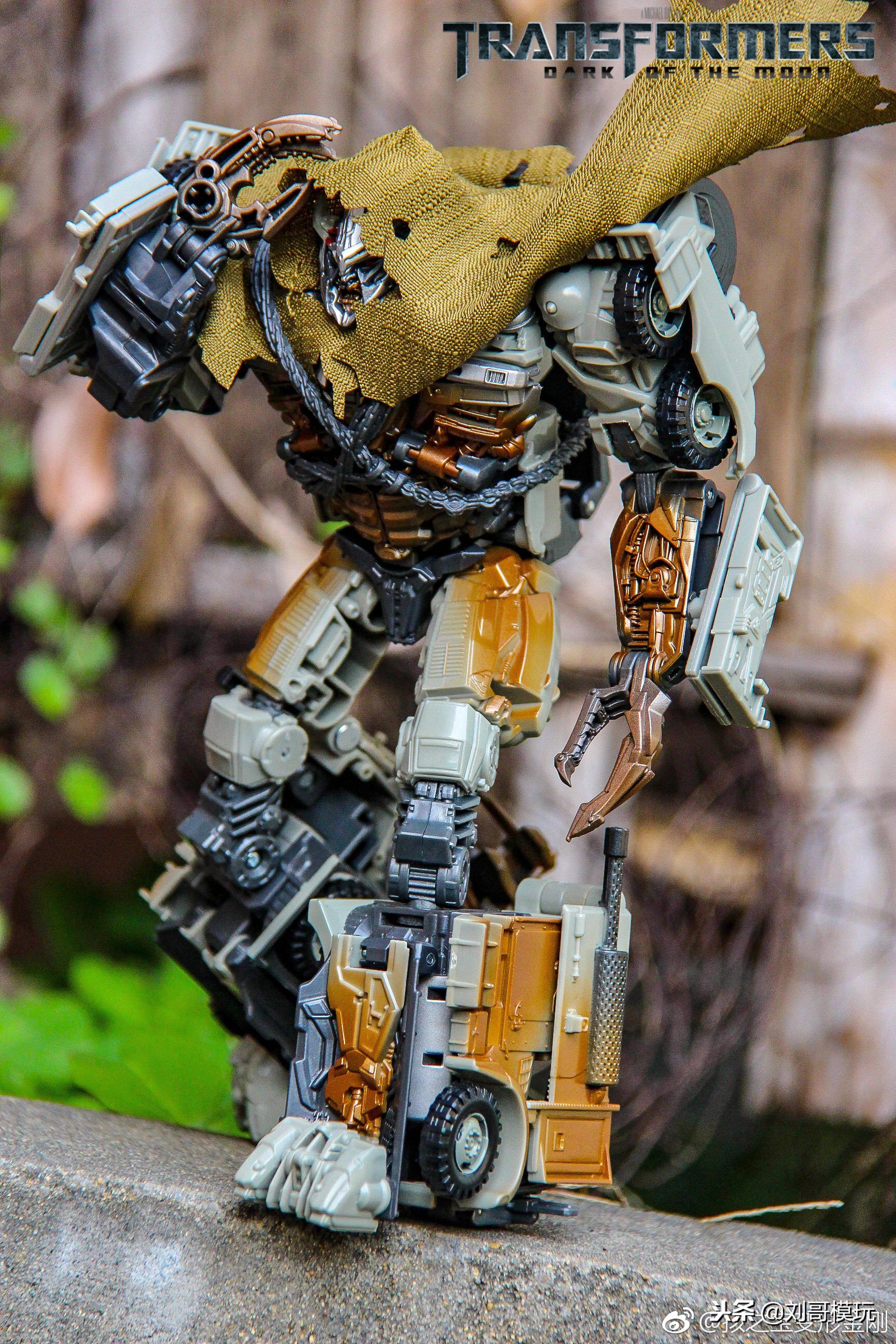 变形金刚ss系列威震天变形过程,变形金刚ss级油罐车威震天