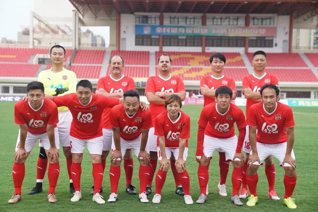 冲上中乙，是上海这家业余足球俱乐部成立十周年的最好礼物