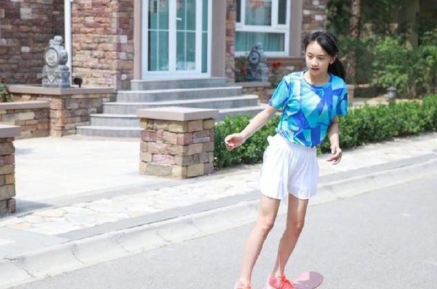 田亮森碟现身网球活动,森碟12岁职业网球之路