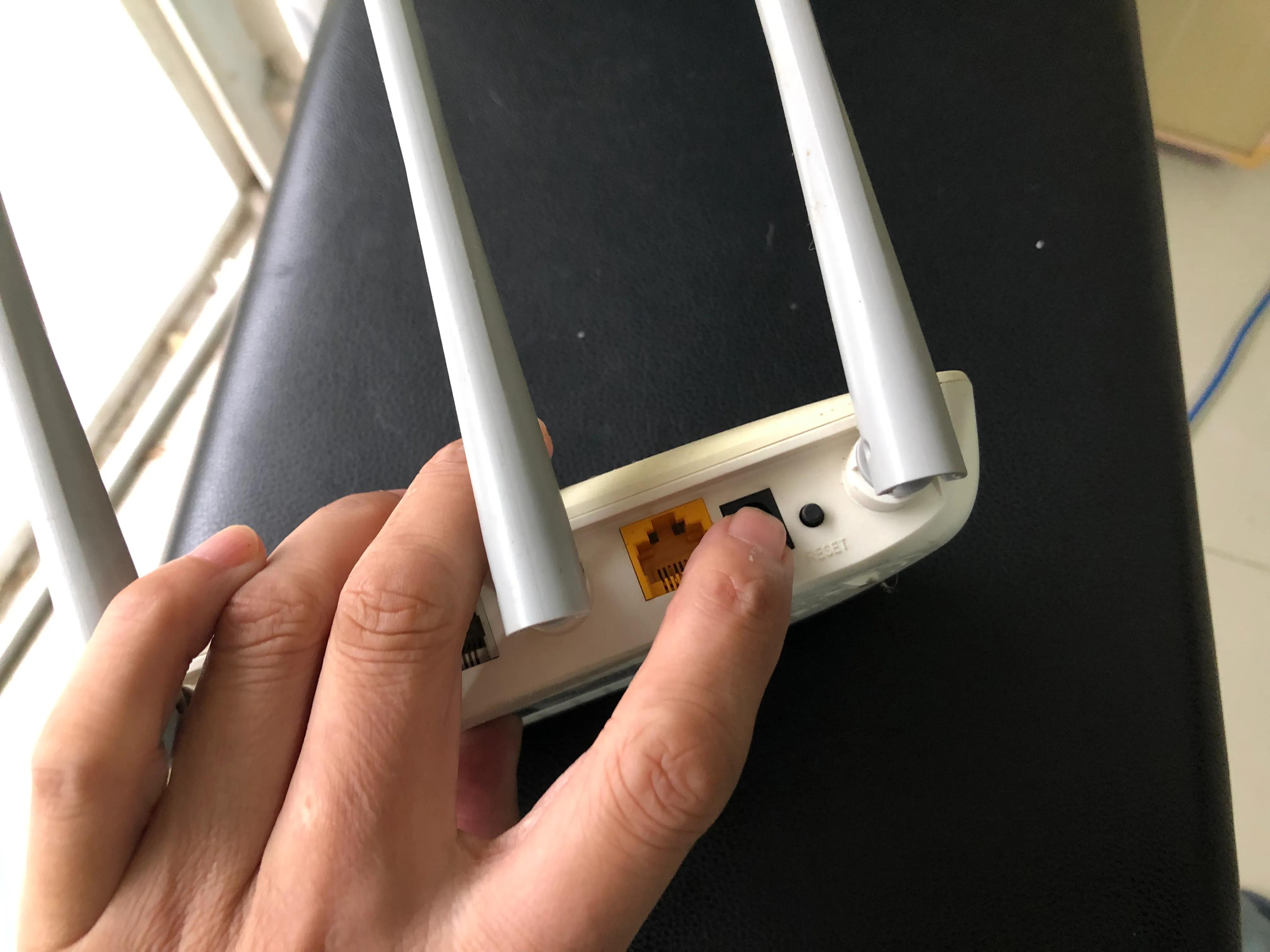 路由器wifi信号差怎么办,路由器wifi网速慢的解决办法