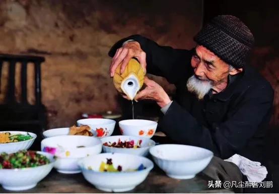 |湘酒记忆|一座城·一瓶酒|水墨风土话湘西