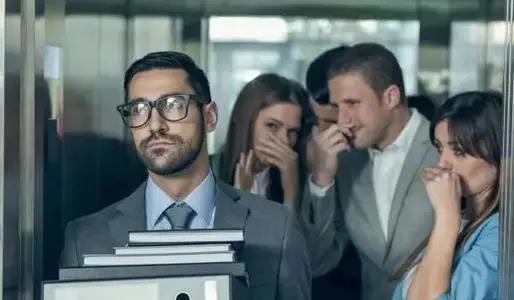 憋回去的屁会变成打嗝吗,憋回去的屁会消失在身体内部吗