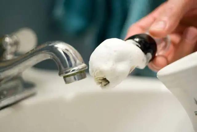 怎样剃须不留痕,剃须后怎么护理