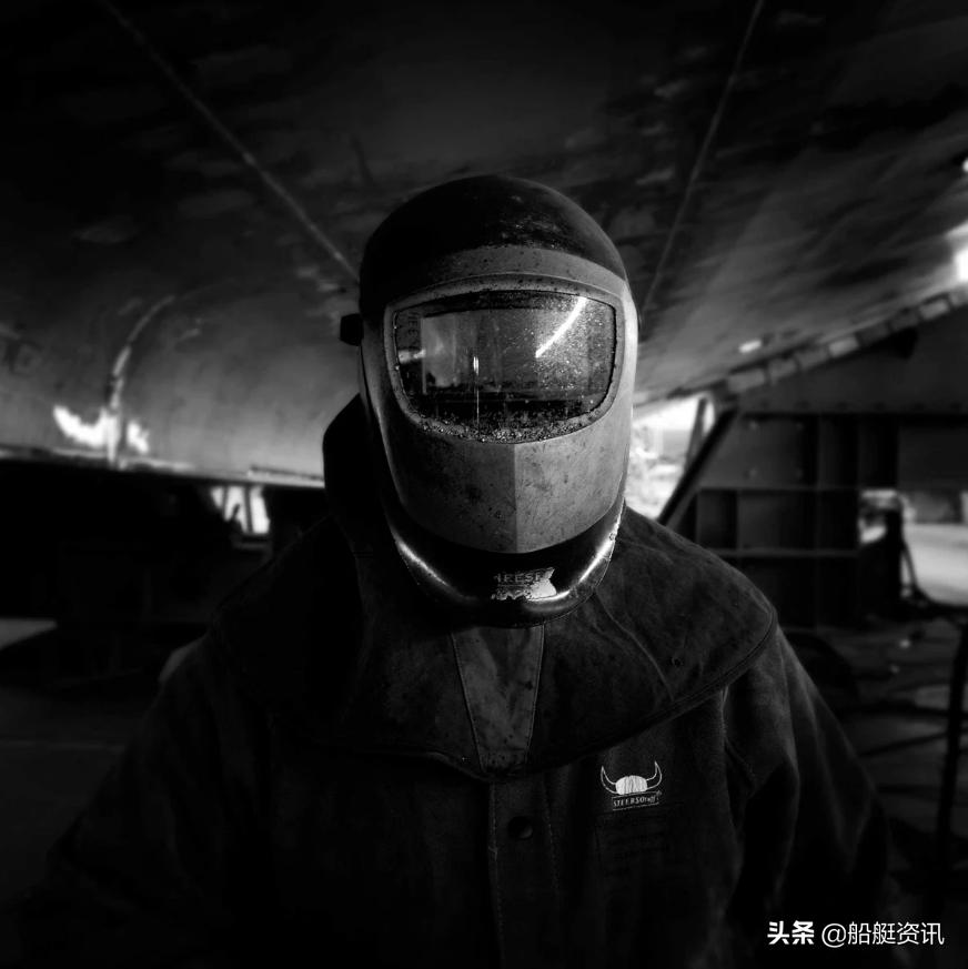 焊工:游艇建造的无名英雄