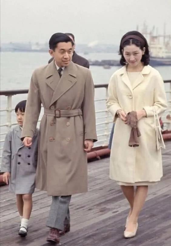 日本平民皇后美智子结局,日本贫民皇后美智子精神病