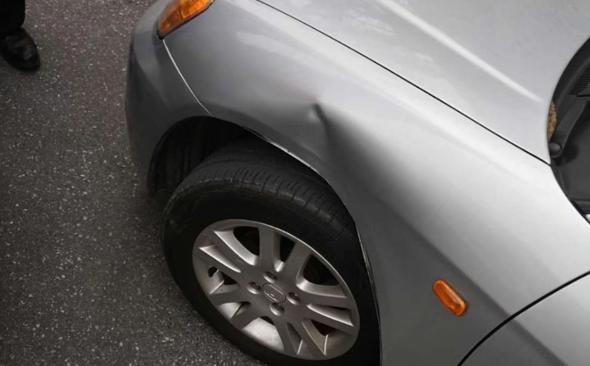 汽车被冰雹砸了最好的修复方法,汽车被冰雹砸了怎么修复好