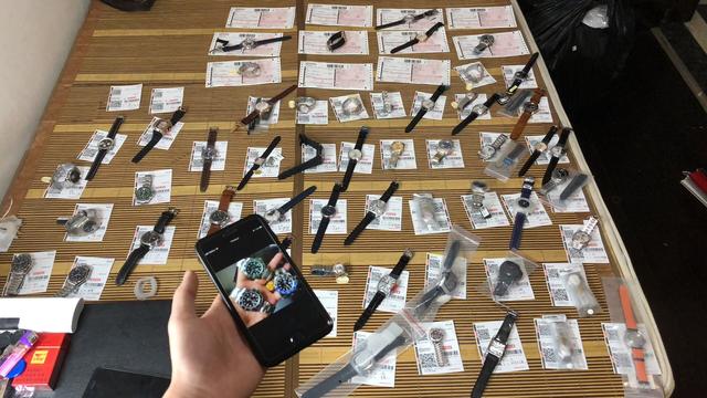 涓浗鐨勫亣琛ㄥ鐟炲＋鎵嬭〃鍐插嚮澶у悧,ins鍚嶄汉涔板埌鍋囪〃